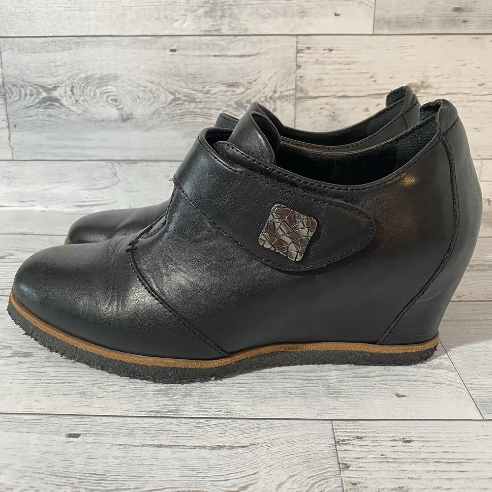 Earth Zanza Booties Womens 7.5 B Black Soft Leather Wedge Ankle Boots Hook Loop - Picture 6 of 16